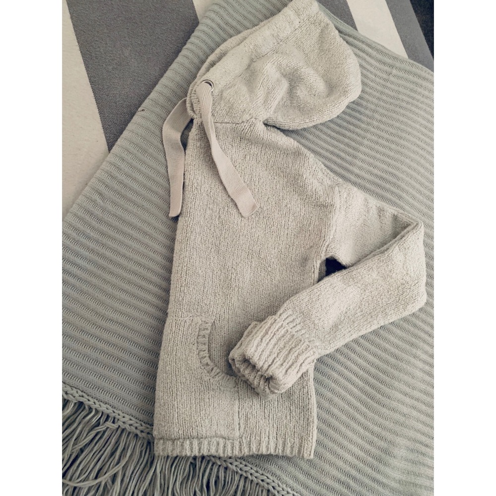 Ruby Moon Light Gray Cropped Hoodie